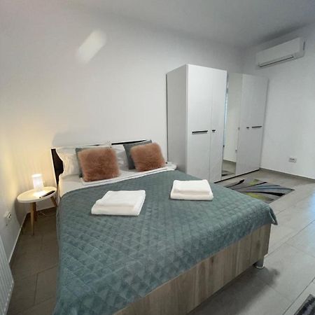 Studio Apartment Palas Mall Iasi Ngoại thất bức ảnh